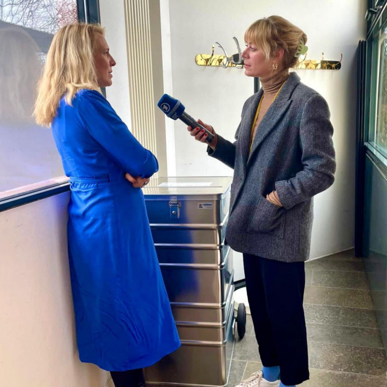 MdL Julika Sandt, interviewt von Eva Achinger (BR), Bayr. Landtag